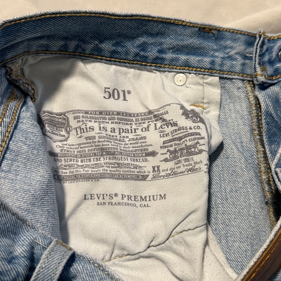 Levi’s 501 Light Blue Wash Button Fly Straight Leg Jeans Sz 29 - Picture 6 of 11